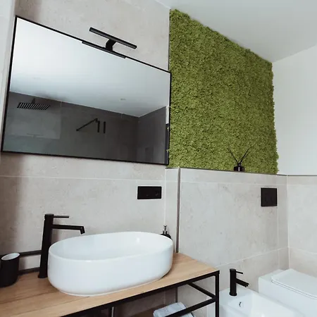 Retreat - Con Privata * Roma